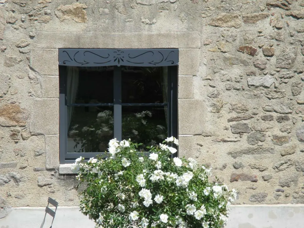 France Lambrequin ajouré fleur alu L52